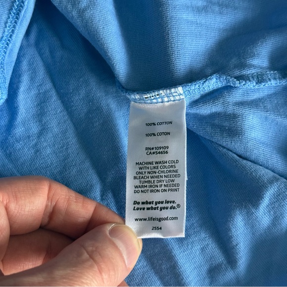 Life Is Good Crusher T-Shirt Falling Gnome Leaves Long Sleeve Womens Medium Blue - Picture 11 of 14